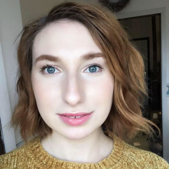 Meet your Posher, Amanda - Picture 1 of 1